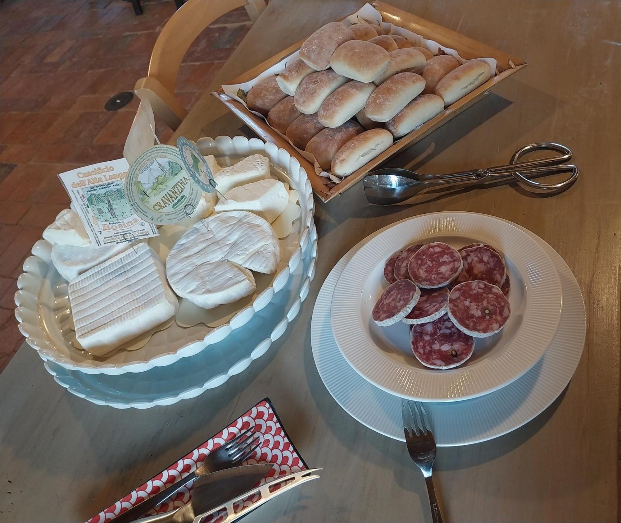 Tenuta Montanello B&B Castiglione Falletto Extérieur photo