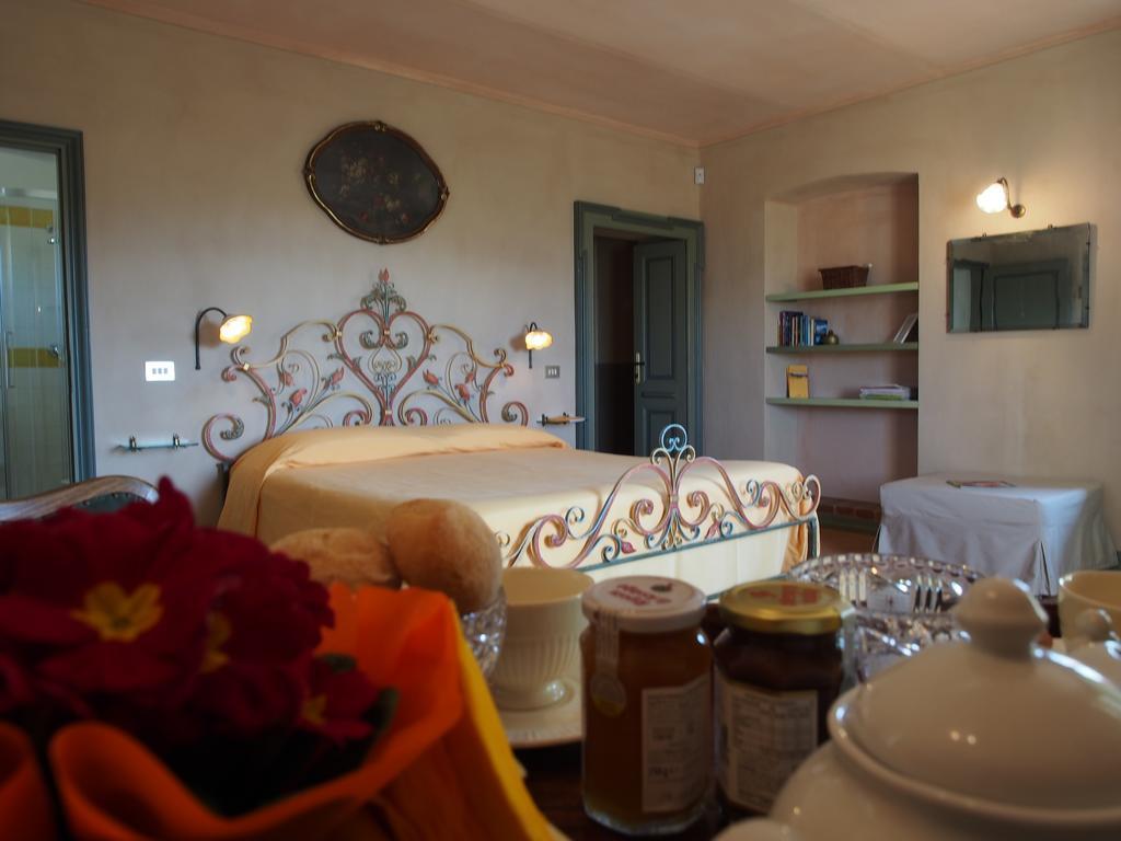 Tenuta Montanello B&B Castiglione Falletto Extérieur photo