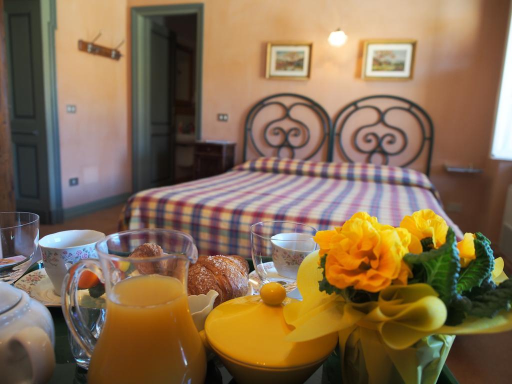 Tenuta Montanello B&B Castiglione Falletto Extérieur photo